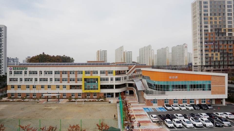 진천상신초등학교 전경(사진제공 충북도교육청)