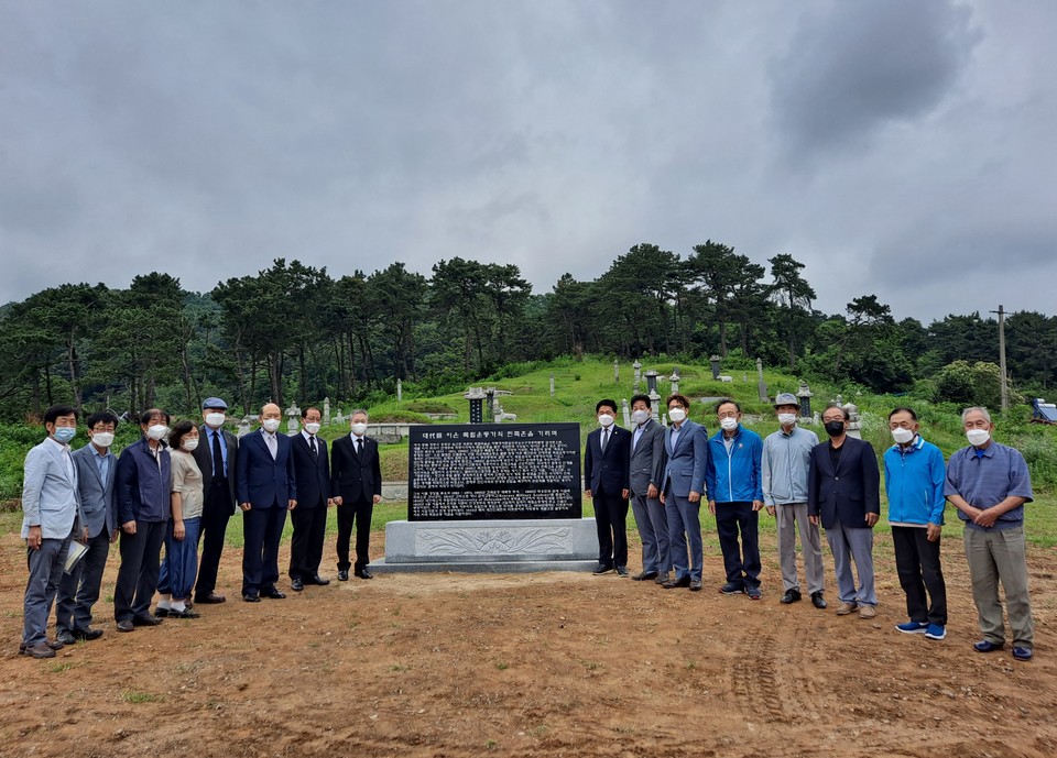 지난 18일 (사)정순만기념사업회 주관으로 청주시 옥산면 덕촌리에서 독립운동가 ‘정순만 선생 추모제’가 열렸다.