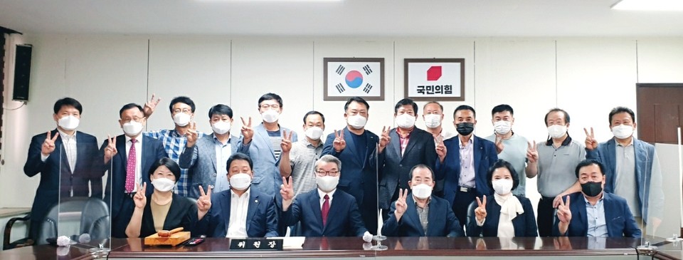 지난 30일 국민의힘 청주시 서원구 당원협의회는 공석인 당협위원장에 최현호 중앙당 조직위원장을 만장일치 동의로 당협위원장에 선출했다.