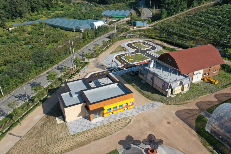 영동군 어린이 교통안전 교육장 / 이하 영동군