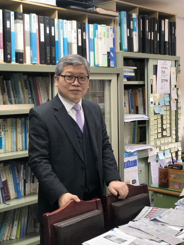 홍성학 충북교육발전소 공동대표.