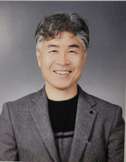 최진욱(괴산북중 교감, 충북교육발전소 운영위원)
