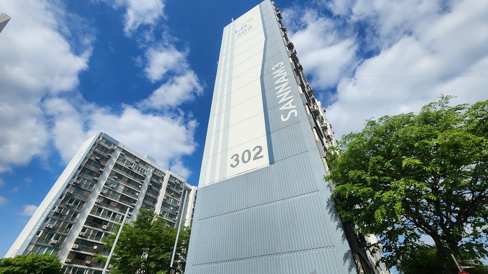 재건축 절차가 진행중인 해당 아파트 전경. (사진=이종은)