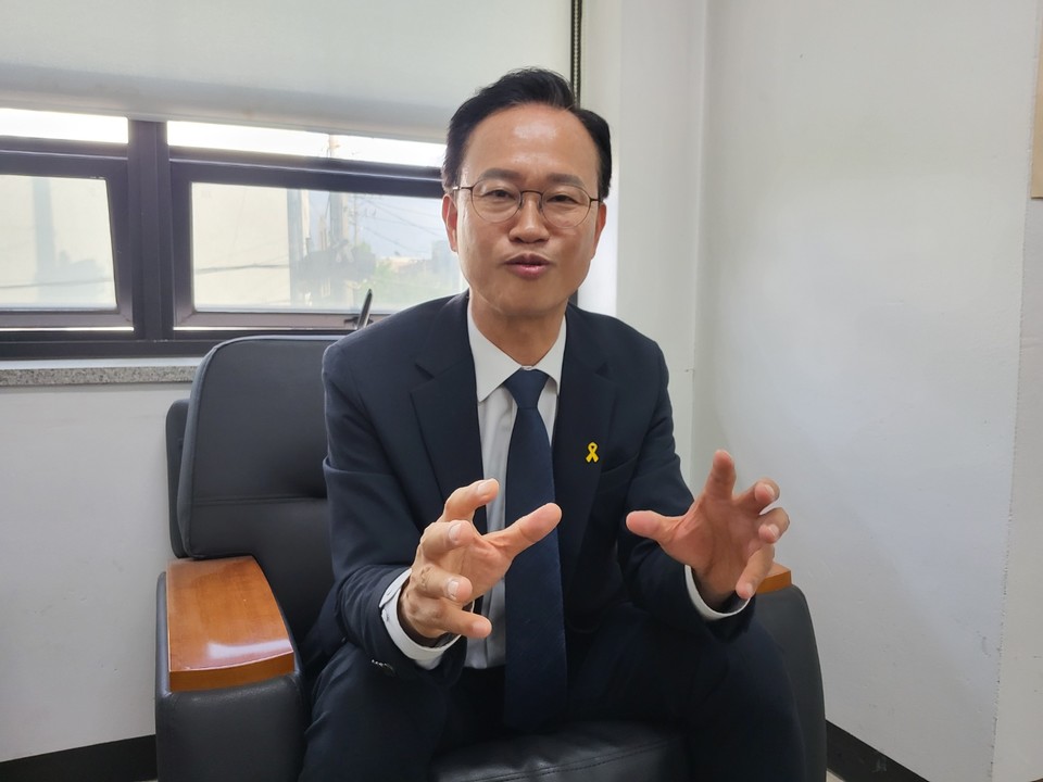 송재봉 당선인.