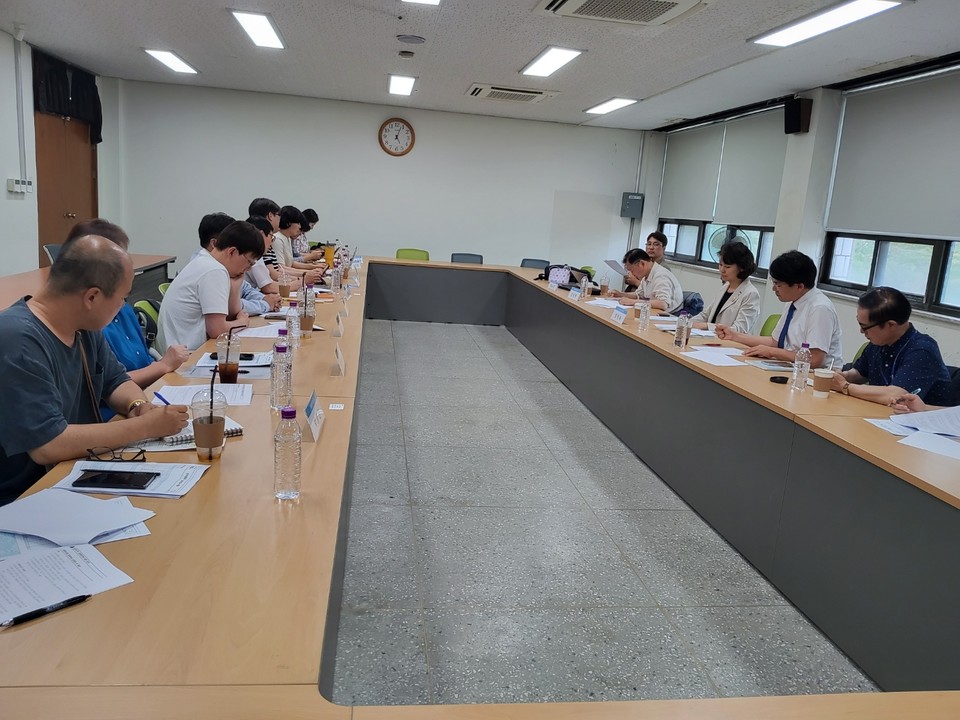 충북교육포럼은 17일 오후 교원대에서 조국혁신당 강경숙 국회의원과 정책간담회를 진행했다.