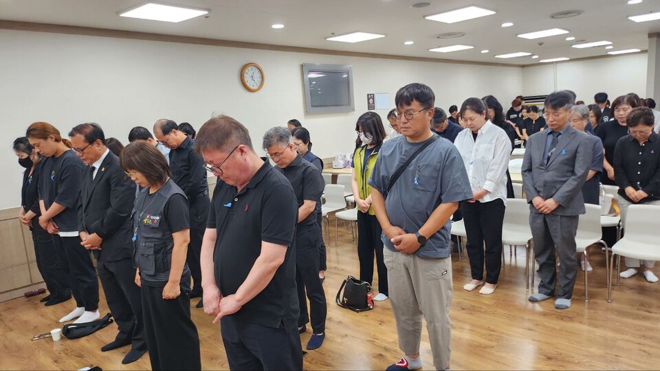 13일, 민주노총충북본부와 지역 시민사회단체는 충북대학교병원 장례식장에서 (주)아라셀 중대재해 참사로 희생당한 고 김병철씨에 대한 추모제를 진행했다. (사진=민주노총 김순자 국장)