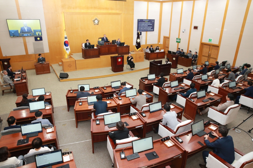 의장 선출 문제로 국민의힘 소속 충주시의회의원들이 갈등을 겪고 있다. 사진은 충주시의회 본회의 모습(사진=충주시의회 제공)