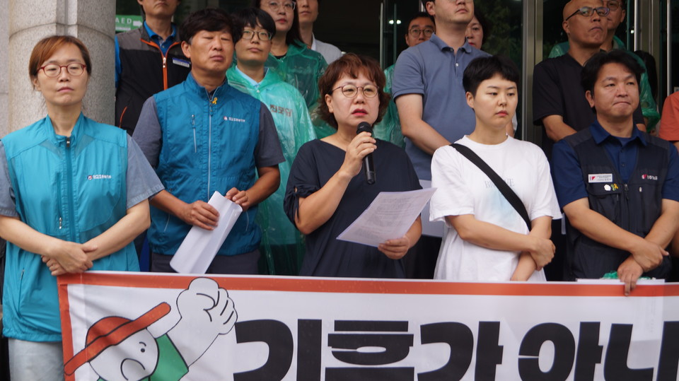 발언하고 있는 청주충북환경련 박종순 정책국장.