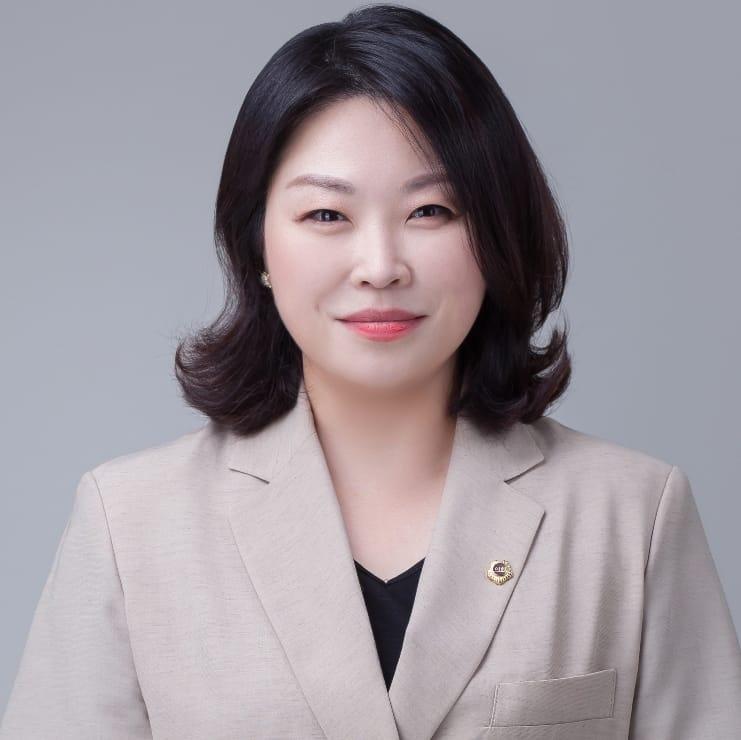 박진희(더불어민주당) 충북도의원이 감사원의 청남대 감사결과 불법사실이 드러난 것을 두고 “충청북도가 충청북도했다”고 꼬집었다.