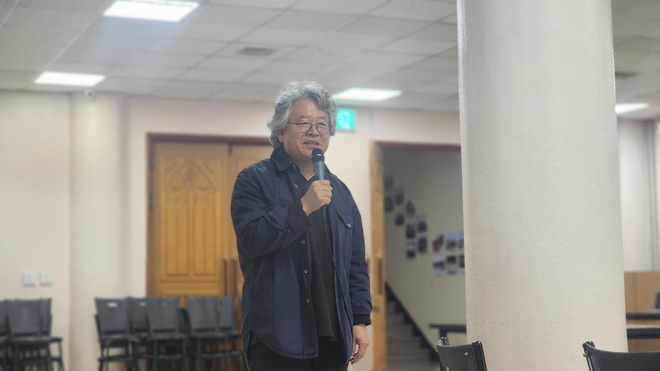 인사말을 하고 있는 김인국 대표.