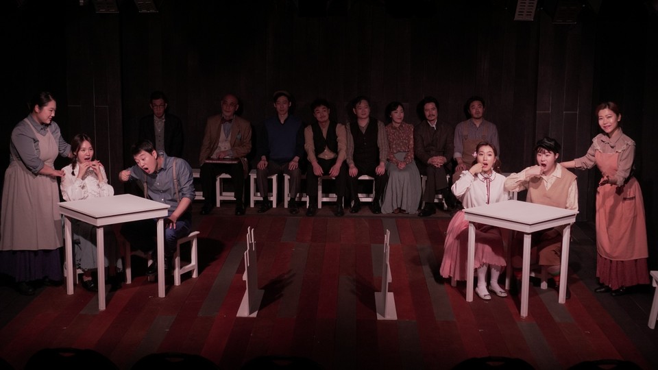 오세곤 충북도립극단 운영위원장이 연출한 공연 모습. (사진=학비노조 충북지부) 