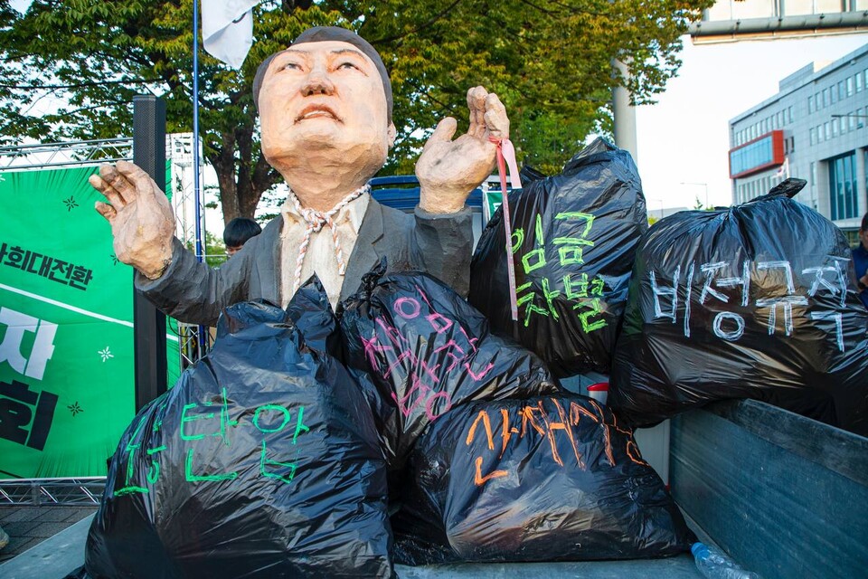 전국민주노동조합총연맹(이하 민주노총)이 윤석열이 퇴진 할 때 까지 무기한총파업에 돌인한다고 선언했다. (t사진=노동과세계)