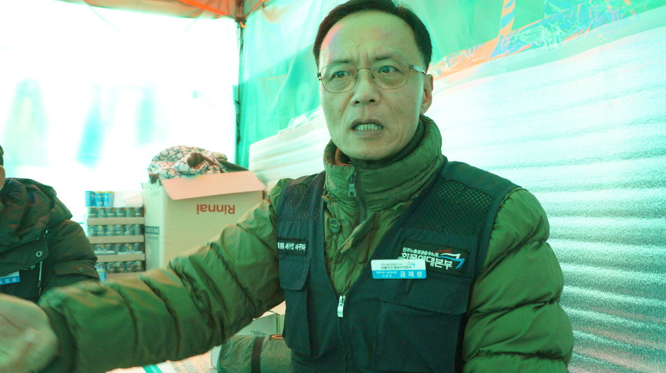  서브원노조는 지난 12월 9일부터 서브원 오창메가허브 앞에서 천막농성에 들어갔다.