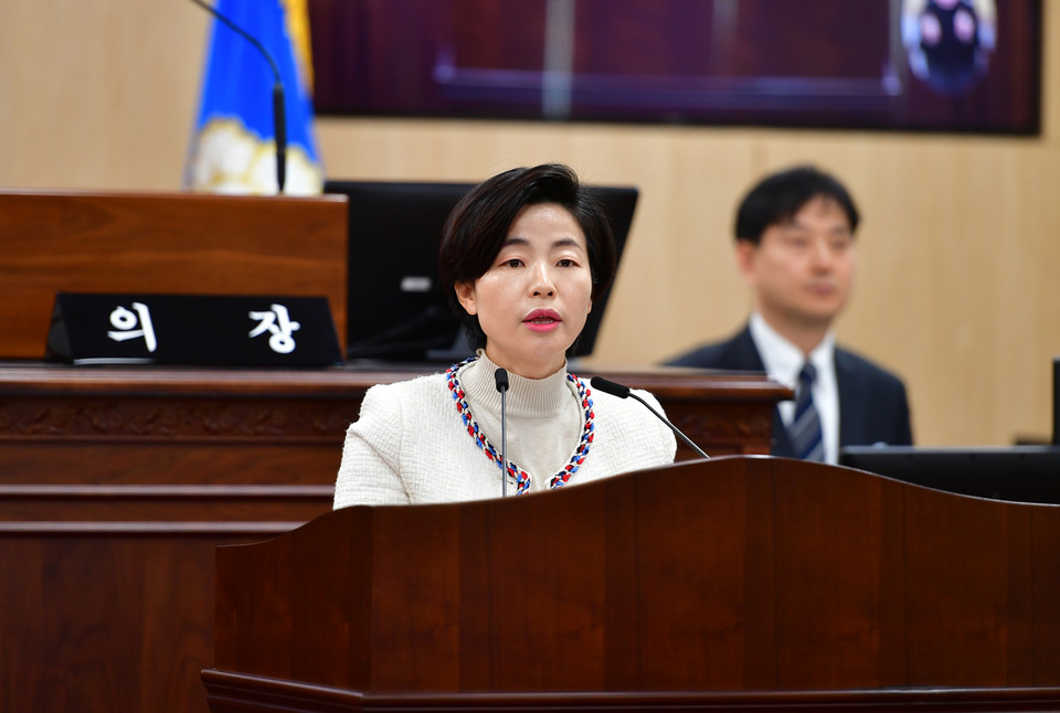 17일 청주시의회 제92회 임시회 본회의에서 정연숙 시의원이 발언하고 있다. (사진=청주시의회)