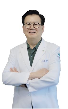 의료법 위반 의혹을 받고 있는 김영규 청주의료원장