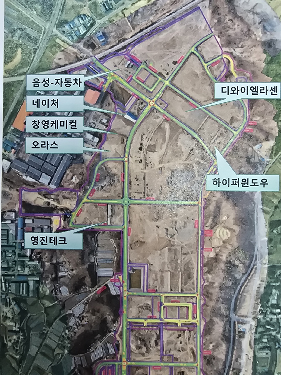 충북개발공사가 조성하고 있는 음성 맹동 인곡산업단지 입주기업들이 오폐수처리장도 없이 입주를 진행한 충북개발공사에 불만을 토로하고 있다. 사진은 현재 입주했거나 입주 준비 중인 기업.