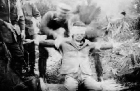 일본군이 일본 이시카와현 가나자와시에 소재한 육군 부대에서 윤봉길 의사의 총살을 준비하는 모습