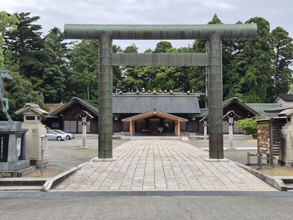 일본 이시카와현 가나자와시에 소재한 호국신사. 200년대 일본 우익은 이곳에 일제의 침략전쟁때 사망한 군인들을 기념하는 '대동아성전대비'를 세웠다. (사진=김남균 기자)