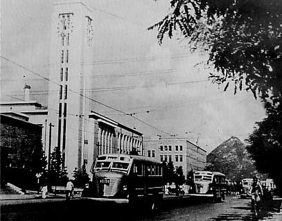 부민관 전경. 1945년 7월 24일 친일반민족행위자 박춘금과 이성근 등은 이곳에서 대의당 주관으로 '아세아민족 분격대회'를 진행했다.