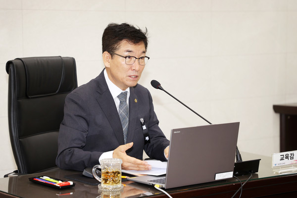 17일 전교조충북지부(지부장 김민영)가 윤건영 교육감이 국정감사에서 언급한대로 ‘충주 국원고 교사에 대한 약속’을 이행하라고 촉구했다.